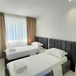 Center Penthouse Oasis Daire