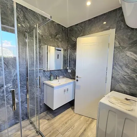 Center Penthouse Oasis Apartament *