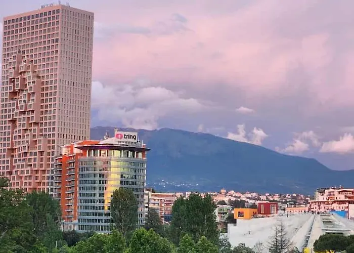 Center Penthouse Oasis 公寓