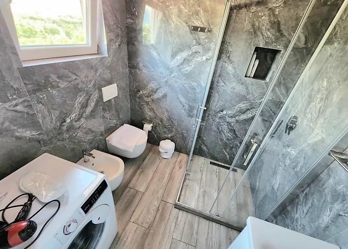 Center Penthouse Oasis