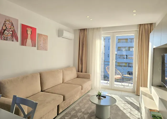 Center Penthouse Oasis 公寓 地拉那