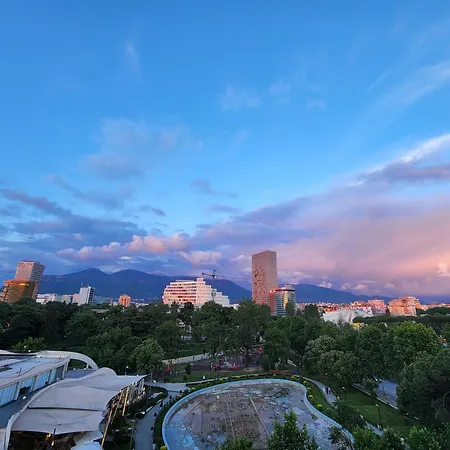 Center Penthouse Oasis * Tirana
