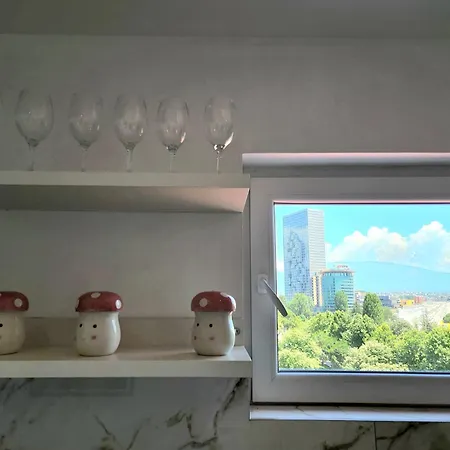 Center Penthouse Oasis *