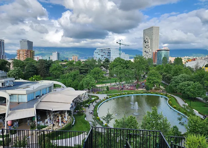 Center Penthouse Oasis Apartman Tirana